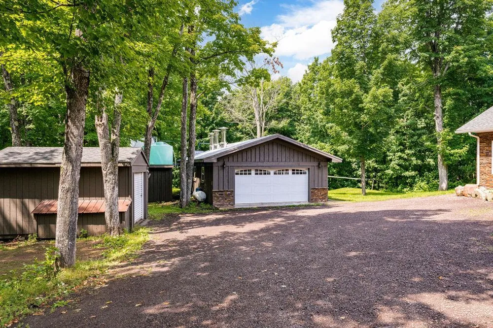 5669-1 W Park Hill Road Finland, MN 55603