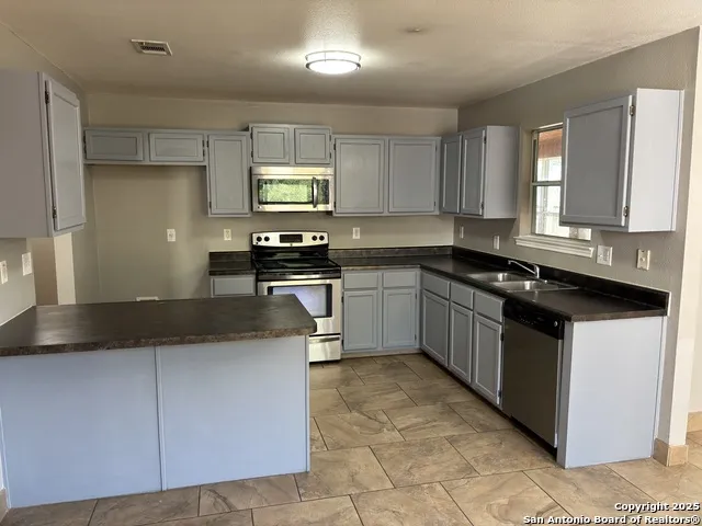 7152 Still Hollow San Antonio, TX 78244