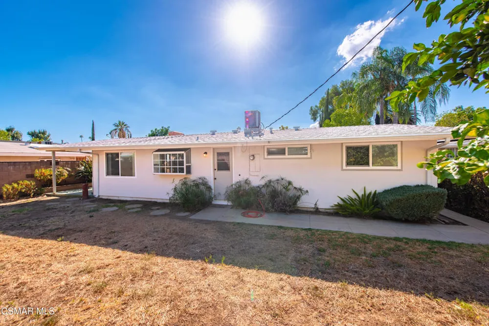 7850 Capistrano Avenue West Hills, CA 91304