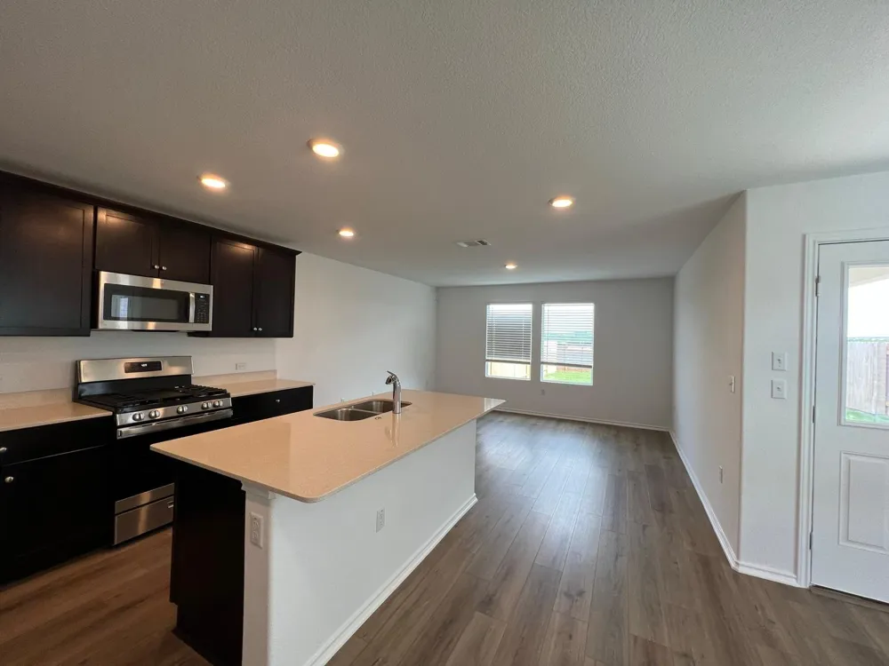 12204 Scarlet Sleeve Way Del Valle, TX 78617