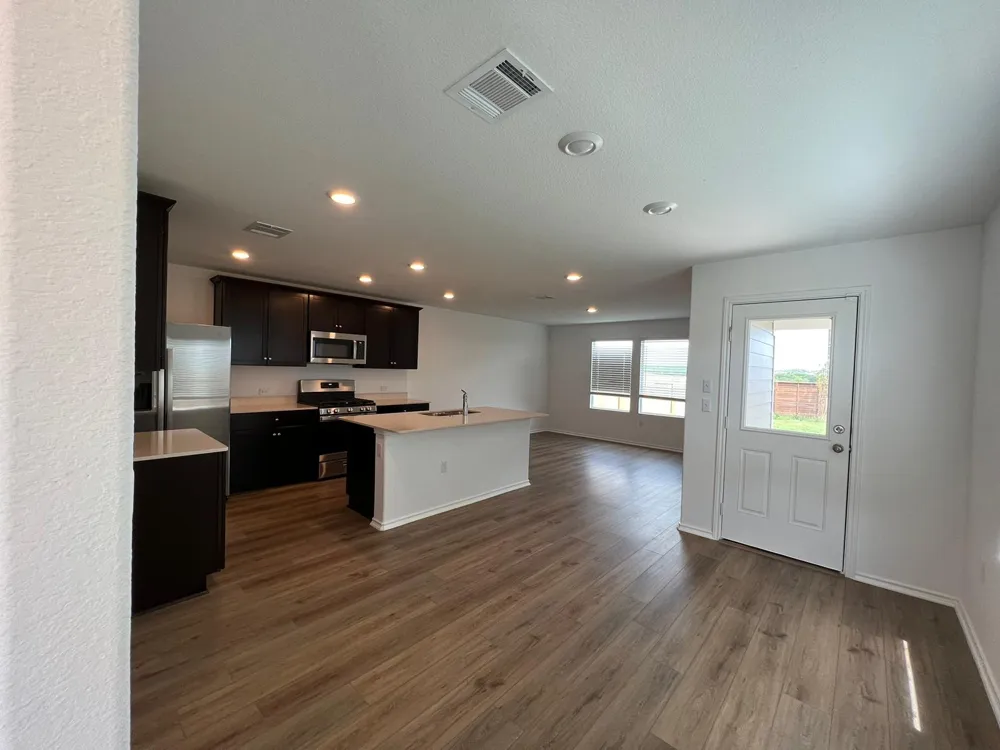 12204 Scarlet Sleeve Way Del Valle, TX 78617