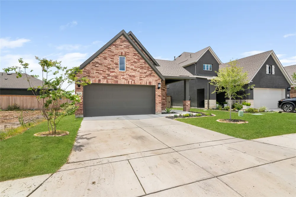 128 Radnor Road New Braunfels, TX 78130
