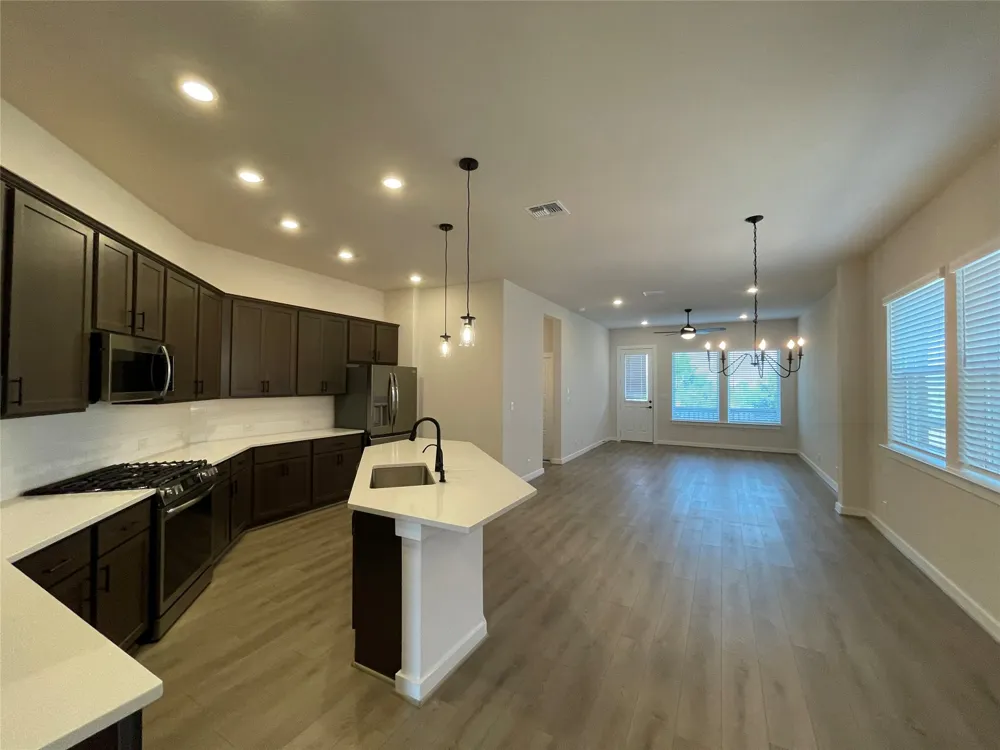 128 Radnor Road New Braunfels, TX 78130