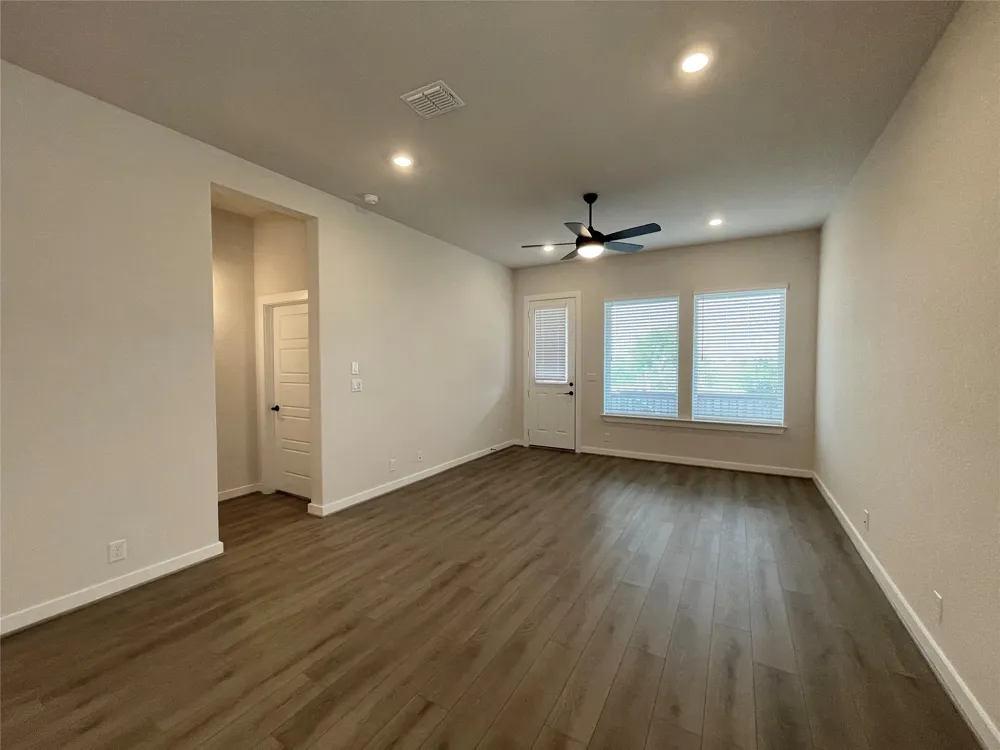 128 Radnor Road New Braunfels, TX 78130
