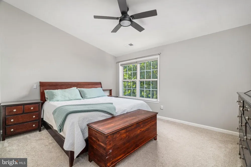 545 SPARKLEBERRY TERRACE NE Leesburg, VA 20176