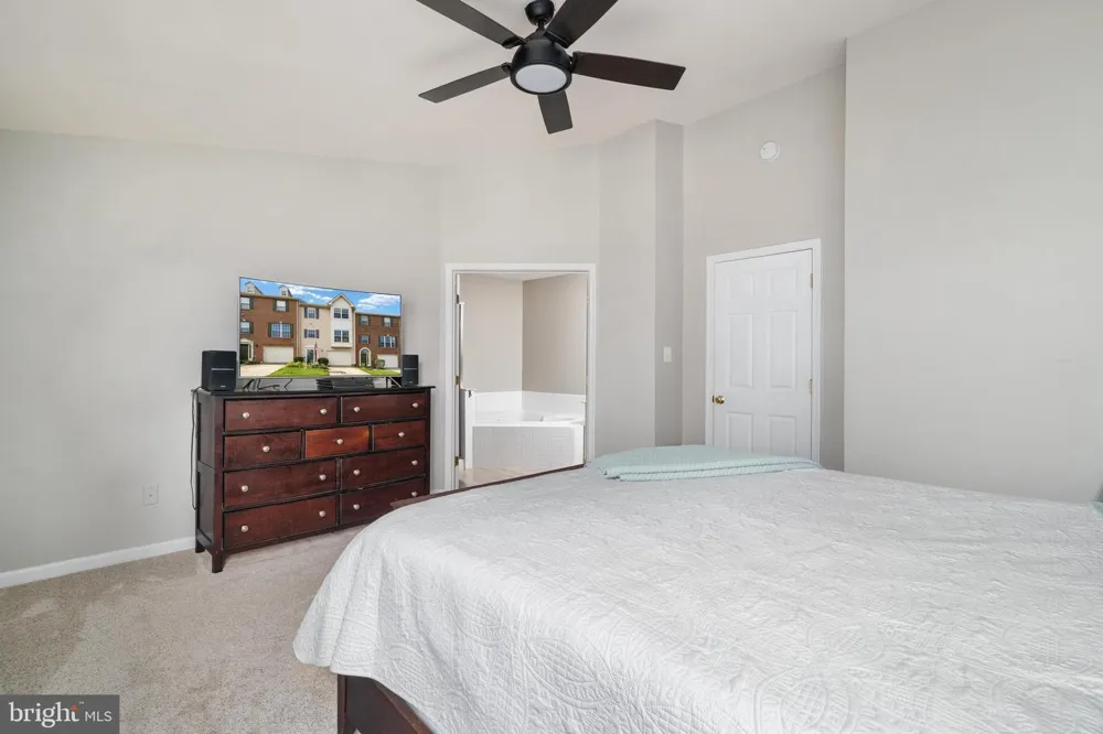 545 SPARKLEBERRY TERRACE NE Leesburg, VA 20176