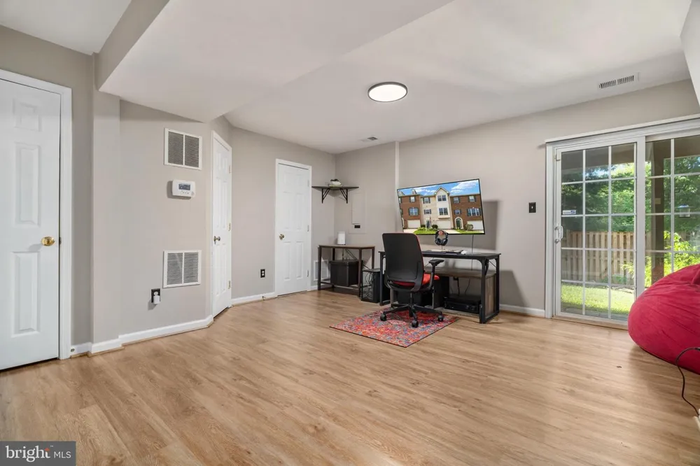 545 SPARKLEBERRY TERRACE NE Leesburg, VA 20176