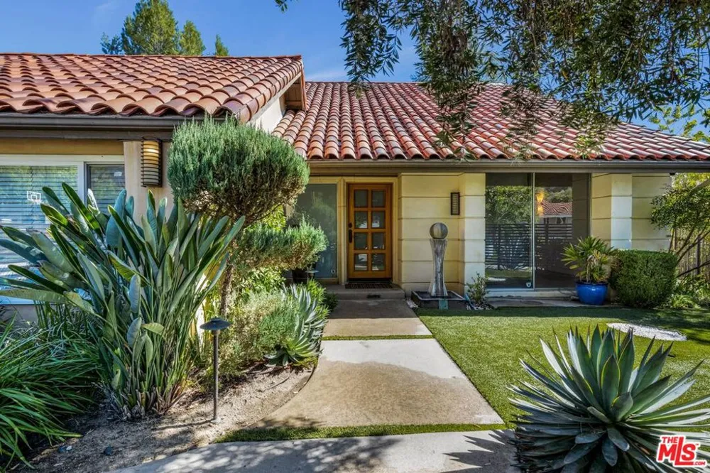 4230 Park Alisal Calabasas, CA 91302