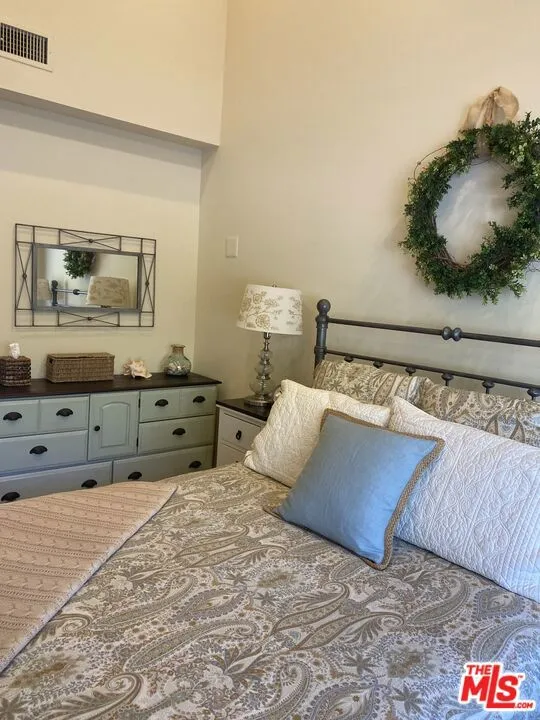 4230 Park Alisal Calabasas, CA 91302