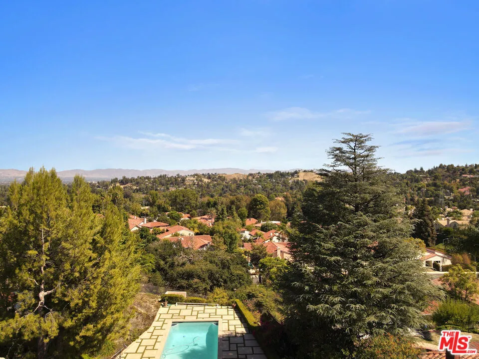 4230 Park Alisal Calabasas, CA 91302