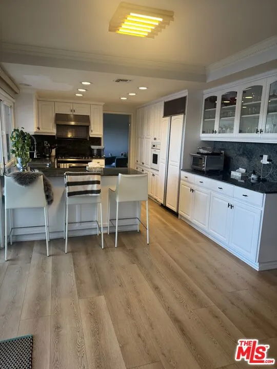 4230 Park Alisal Calabasas, CA 91302