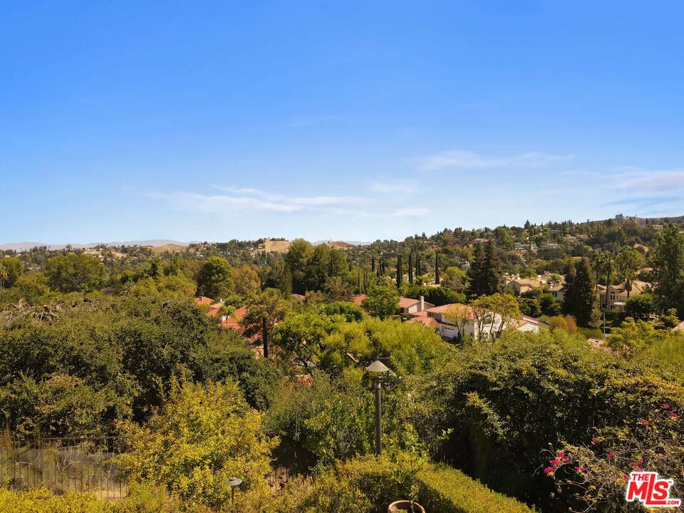 4230 Park Alisal Calabasas, CA 91302
