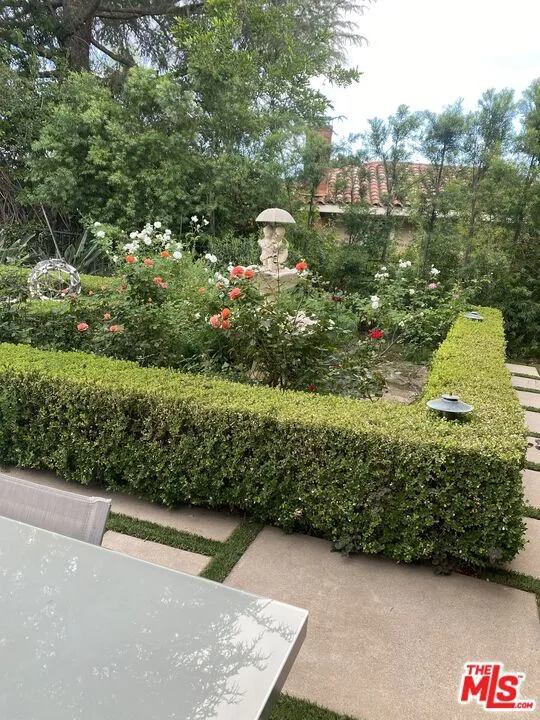 4230 Park Alisal Calabasas, CA 91302
