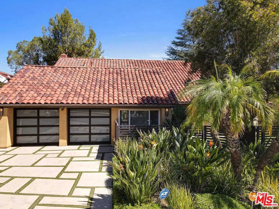 4230 Park Alisal Calabasas, CA 91302