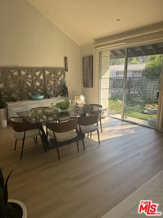 4230 Park Alisal Calabasas, CA 91302