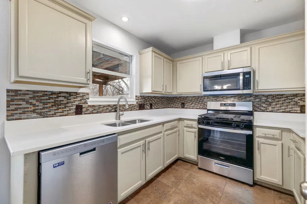 214 Crystal Knoll Boulevard Georgetown, TX 78626