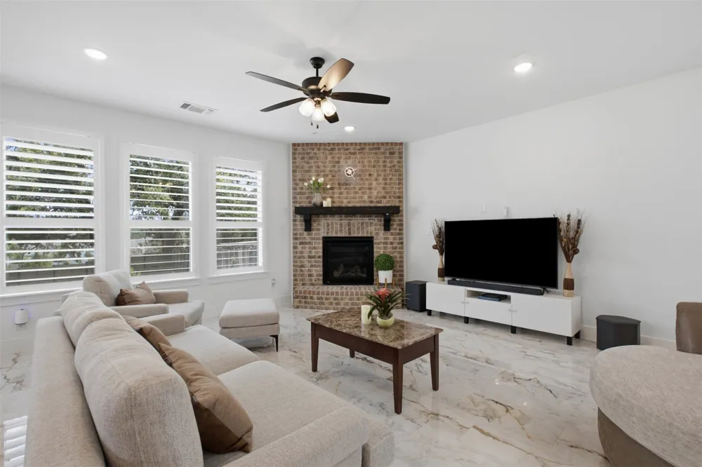 132 Timber Glen Lane Georgetown, TX 78628