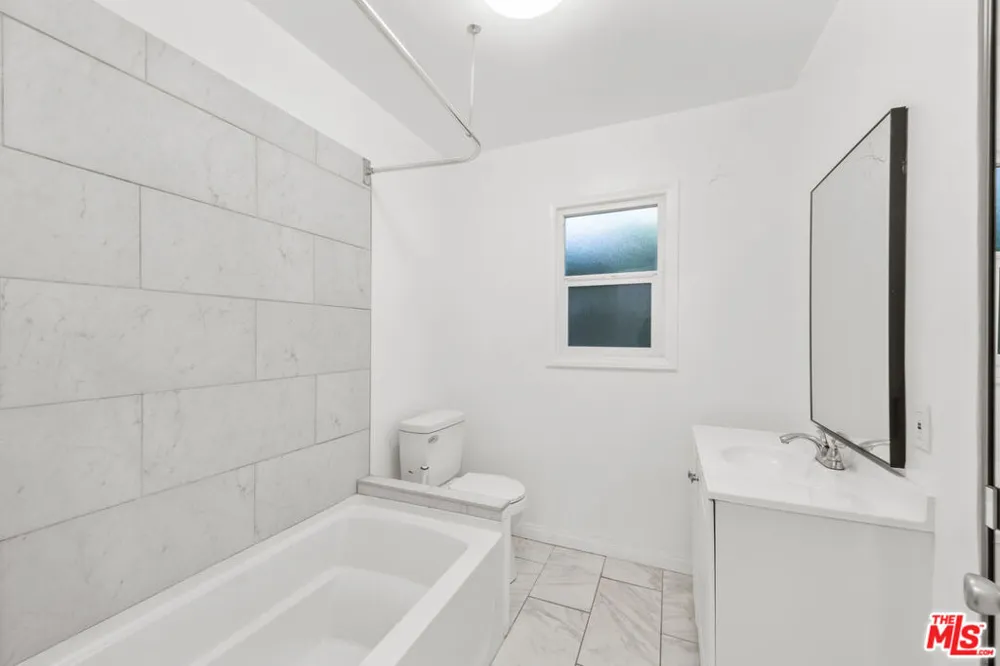 8708 W Sherwood Drive West Hollywood, CA 90069
