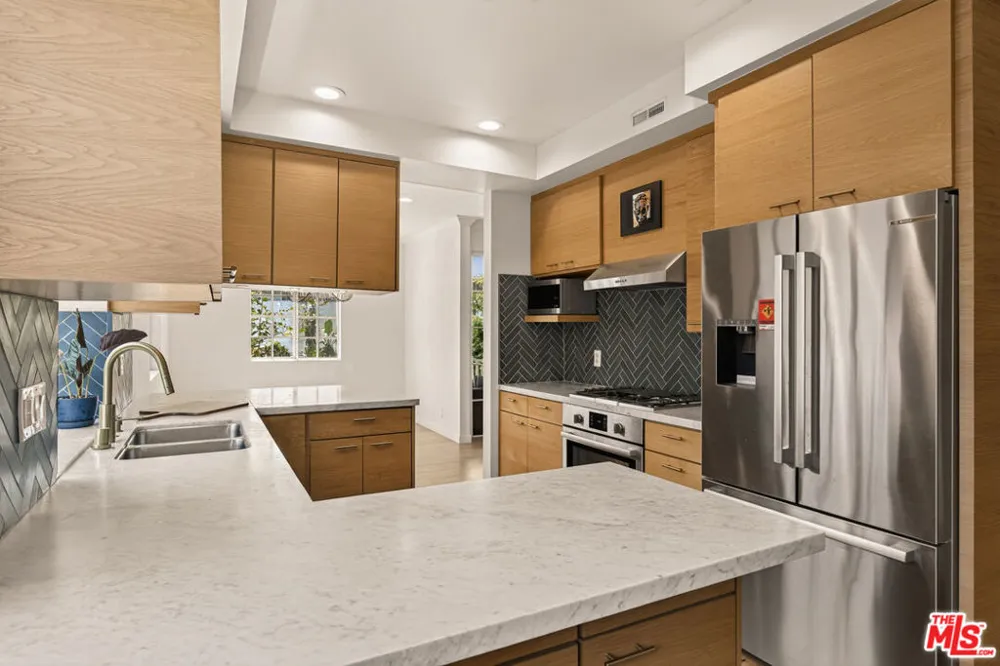 11667 Gorham Avenue #201 Los Angeles, CA 90049