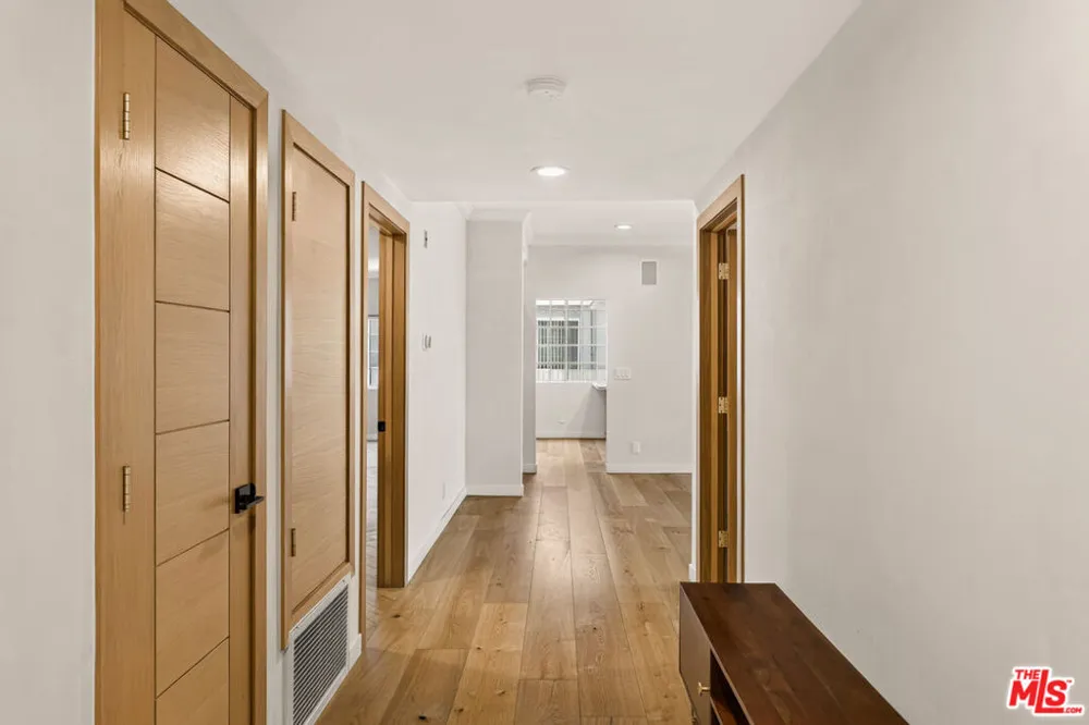 11667 Gorham Avenue #201 Los Angeles, CA 90049