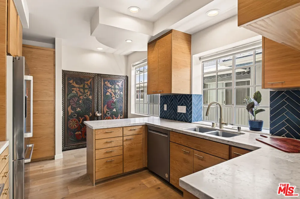 11667 Gorham Avenue #201 Los Angeles, CA 90049