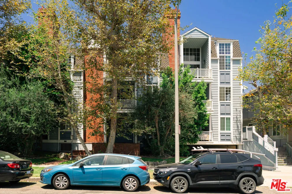 11667 Gorham Avenue #201 Los Angeles, CA 90049