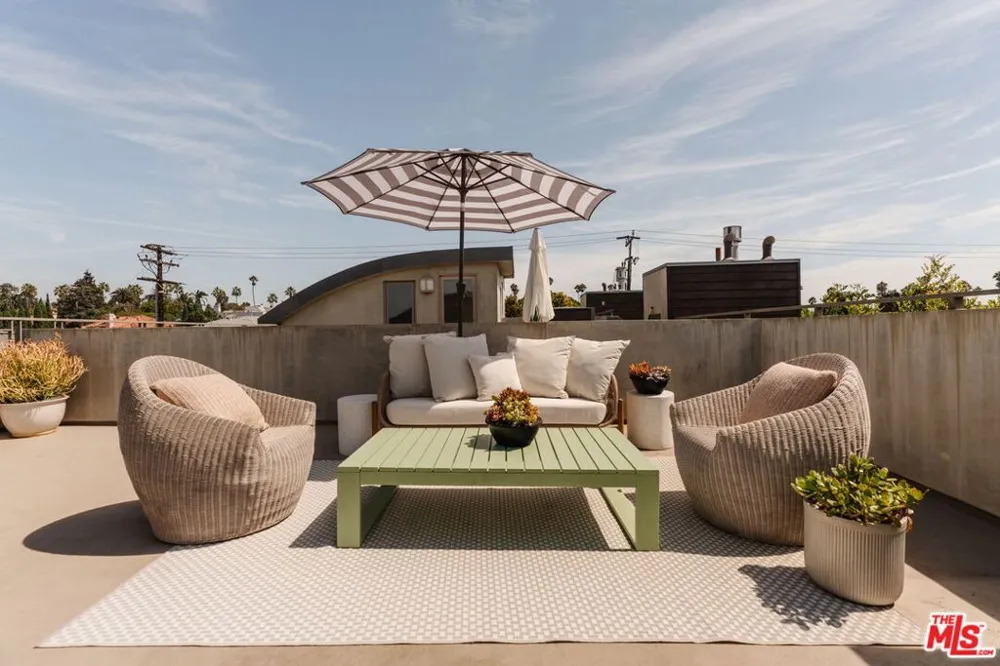 811 19th Street #2 Santa Monica, CA 90403
