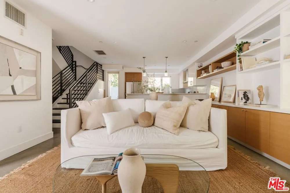811 19th Street #2 Santa Monica, CA 90403