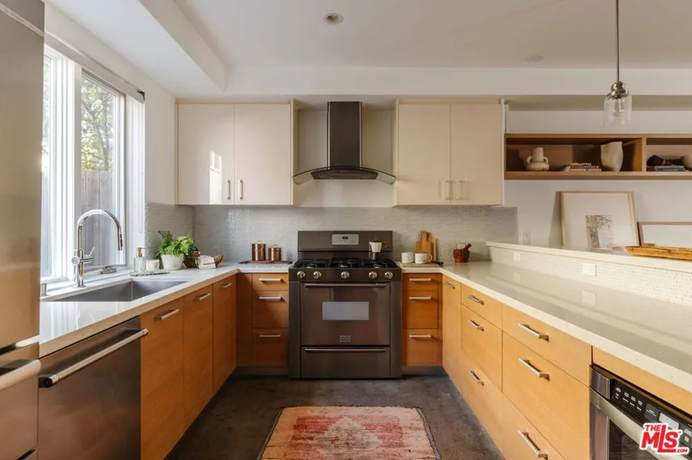 811 19th Street #2 Santa Monica, CA 90403