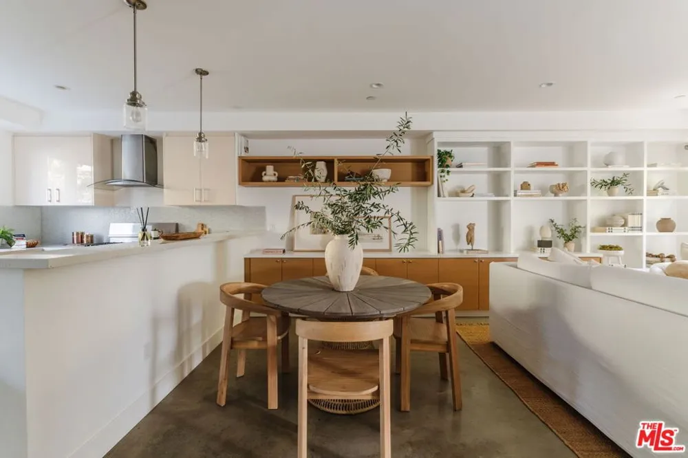 811 19th Street #2 Santa Monica, CA 90403