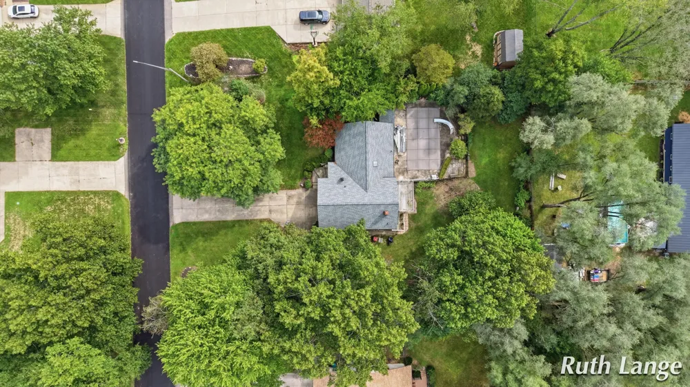247 Trickovic Lane Battle Creek, MI 49014