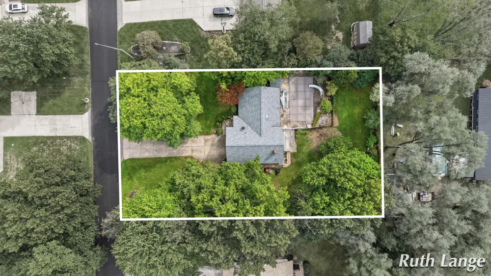 247 Trickovic Lane Battle Creek, MI 49014