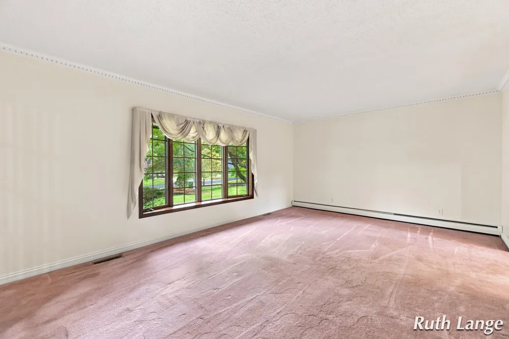 247 Trickovic Lane Battle Creek, MI 49014