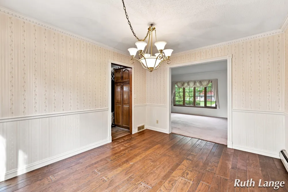 247 Trickovic Lane Battle Creek, MI 49014