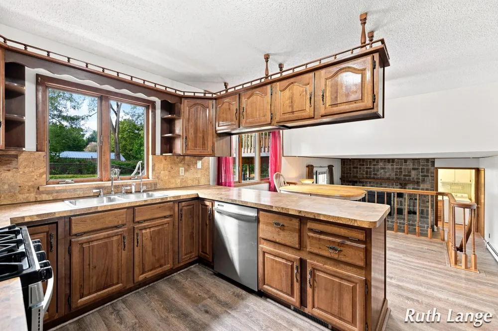 247 Trickovic Lane Battle Creek, MI 49014