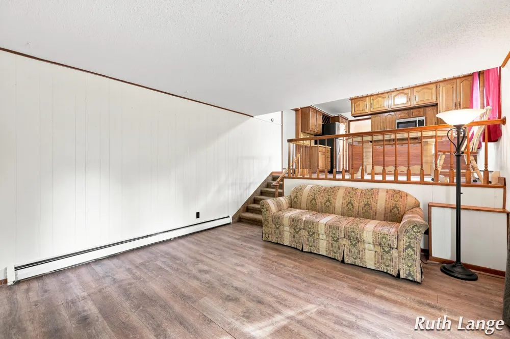 247 Trickovic Lane Battle Creek, MI 49014