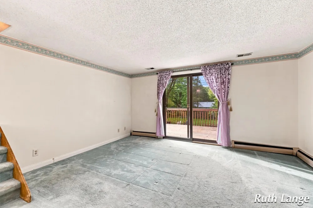 247 Trickovic Lane Battle Creek, MI 49014