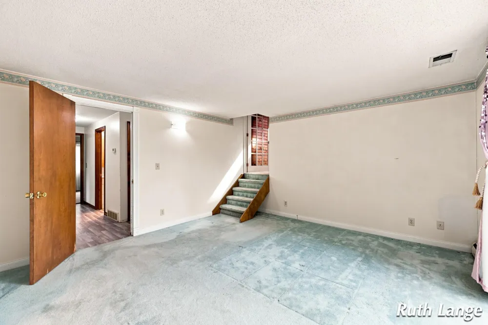 247 Trickovic Lane Battle Creek, MI 49014