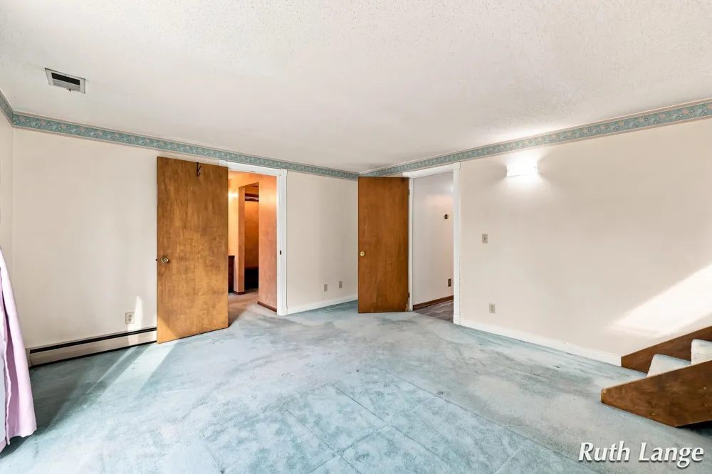 247 Trickovic Lane Battle Creek, MI 49014