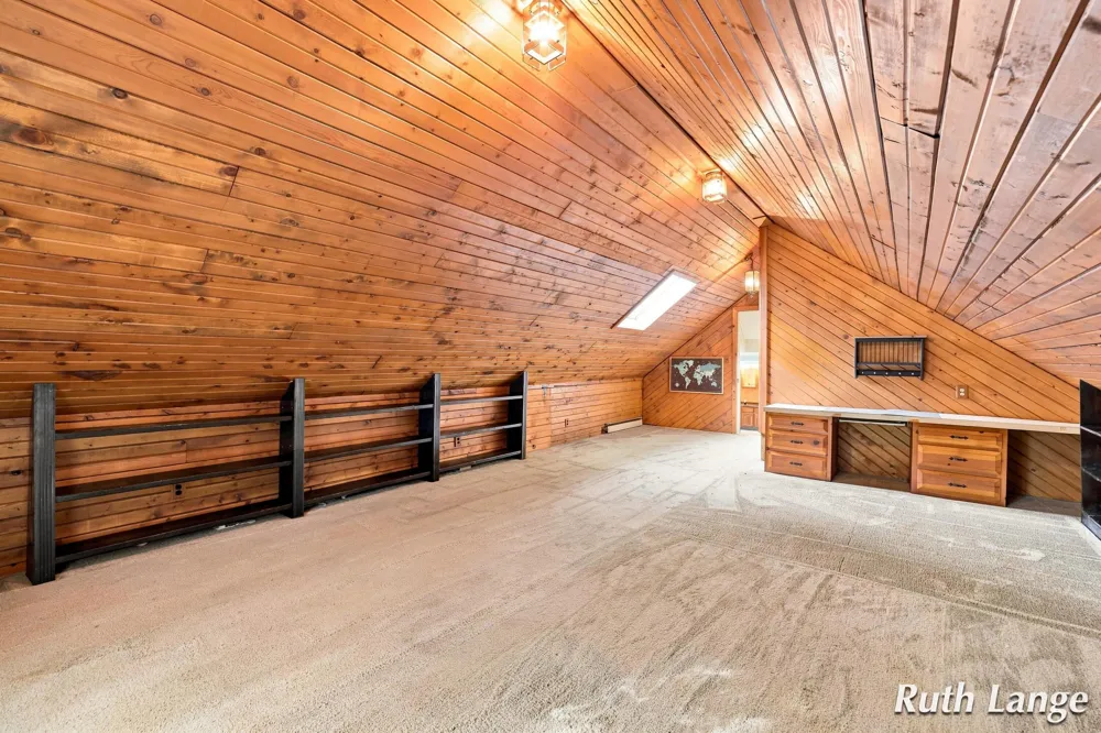 247 Trickovic Lane Battle Creek, MI 49014