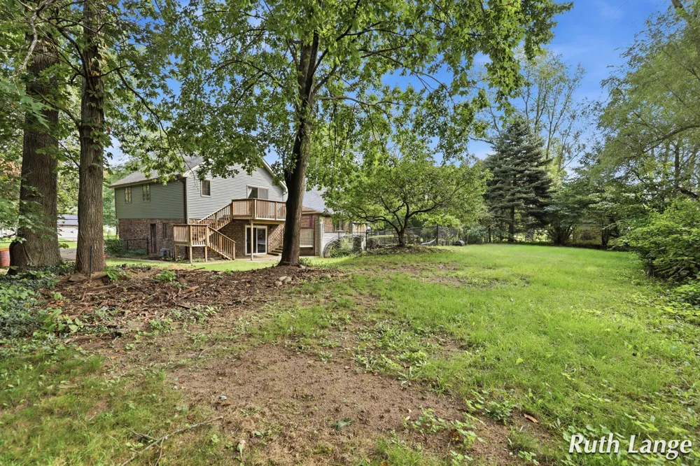 247 Trickovic Lane Battle Creek, MI 49014