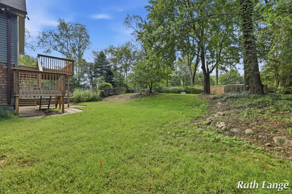 247 Trickovic Lane Battle Creek, MI 49014