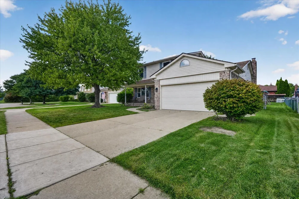 44236 Kingsley Court Canton, MI 48187