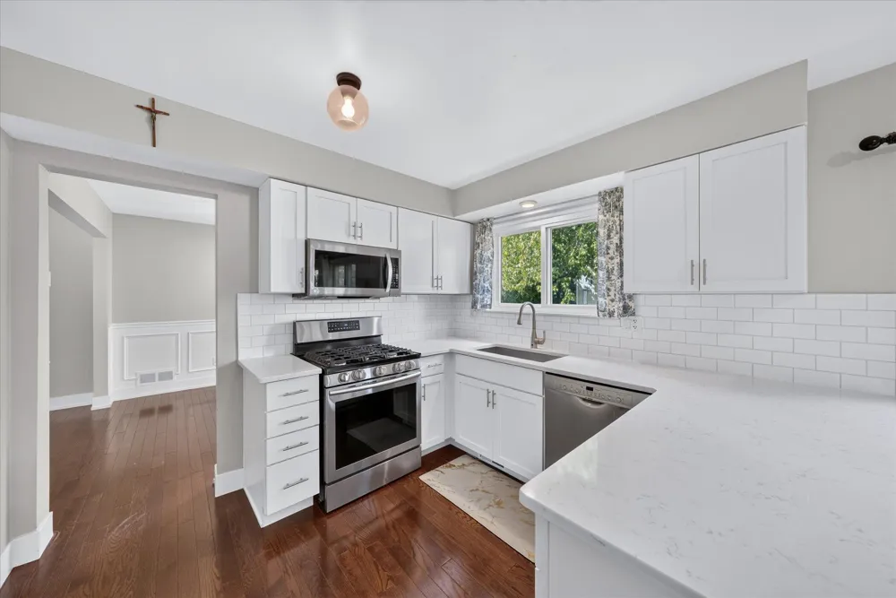 44236 Kingsley Court Canton, MI 48187