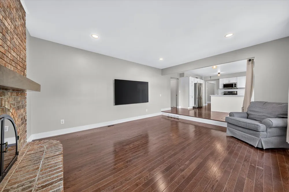 44236 Kingsley Court Canton, MI 48187