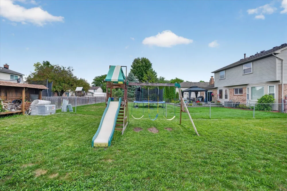 44236 Kingsley Court Canton, MI 48187
