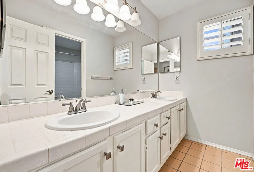 40620 Via Diamante Murrieta, CA 92562