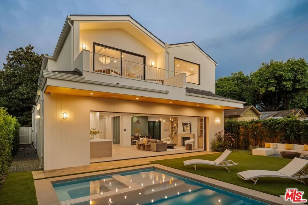 4607 Morse Avenue Sherman Oaks, CA 91423