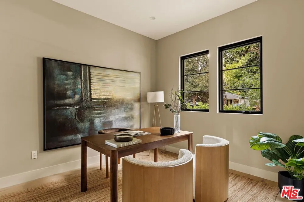4607 Morse Avenue Sherman Oaks, CA 91423