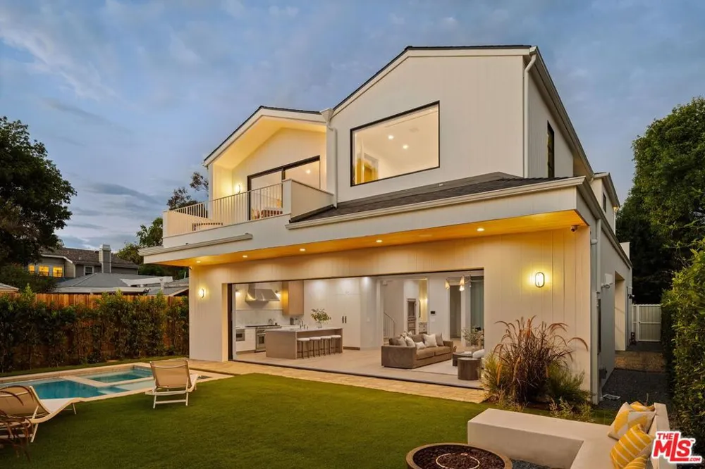 4607 Morse Avenue Sherman Oaks, CA 91423